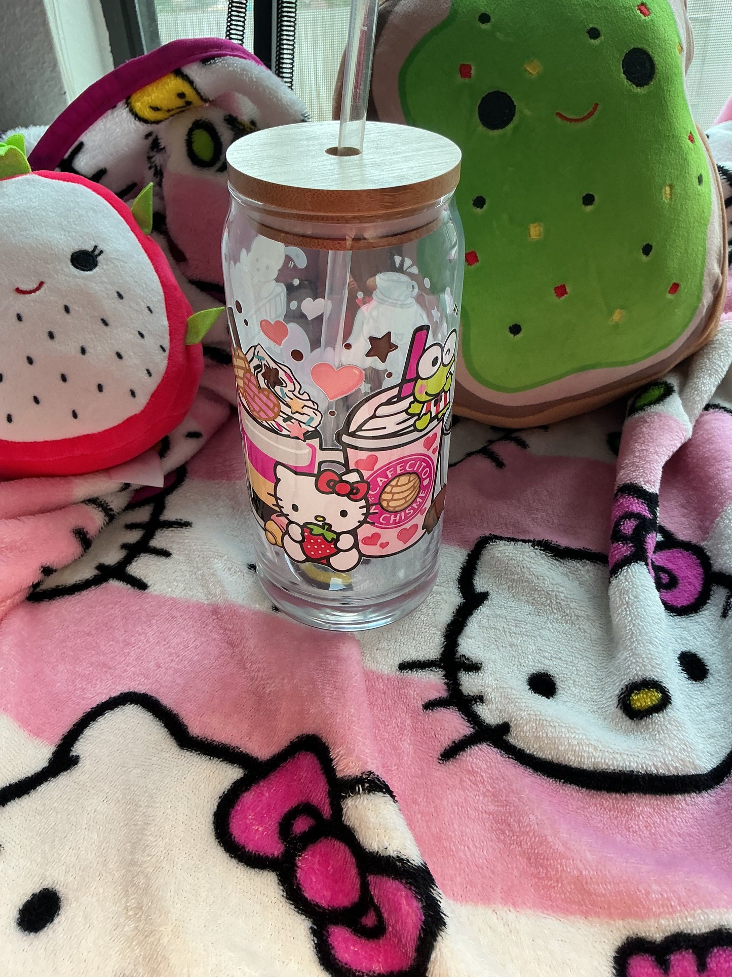 UVDFW Cups with lid and straw