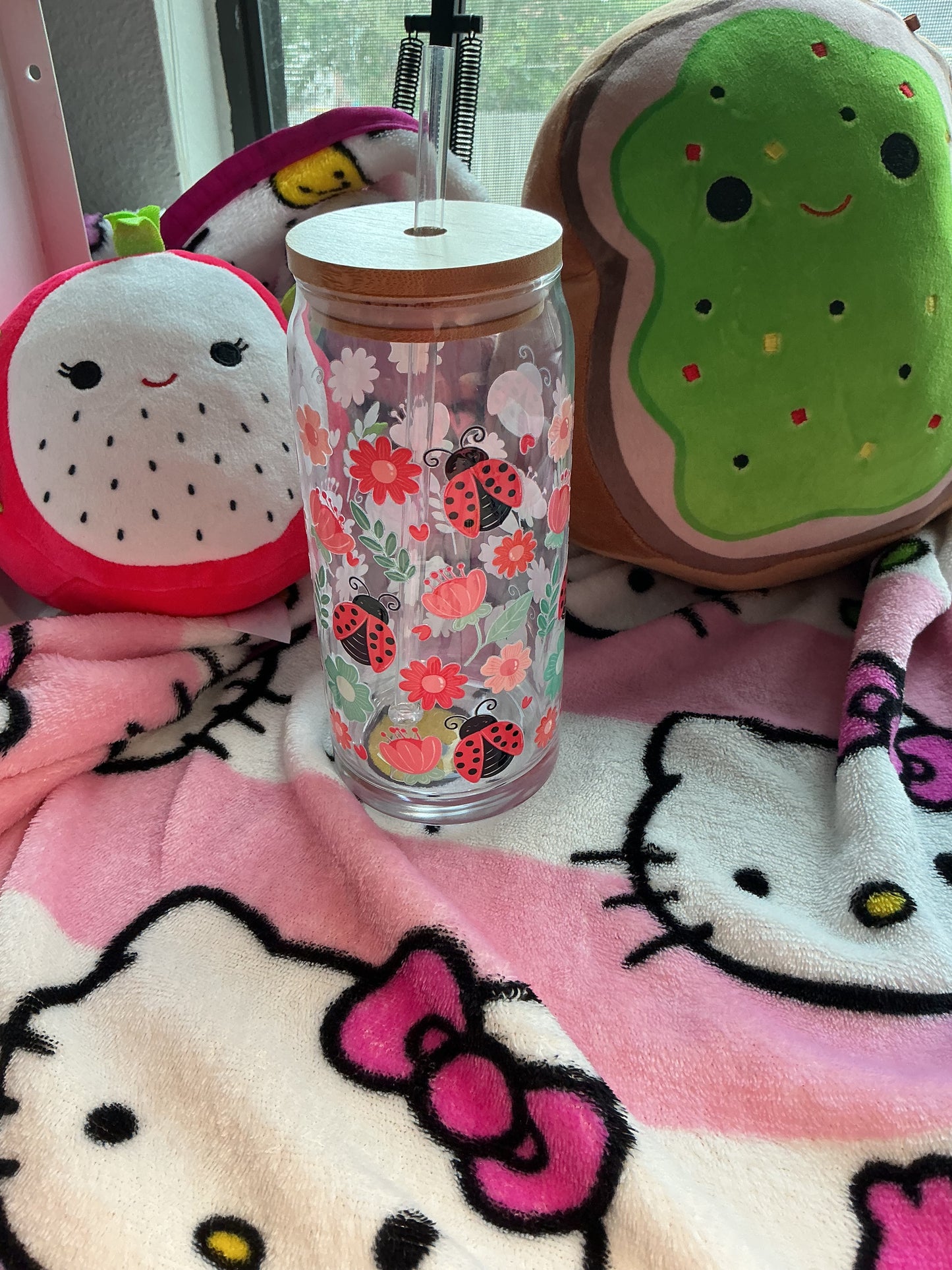 UVDFW Cups with lid and straw