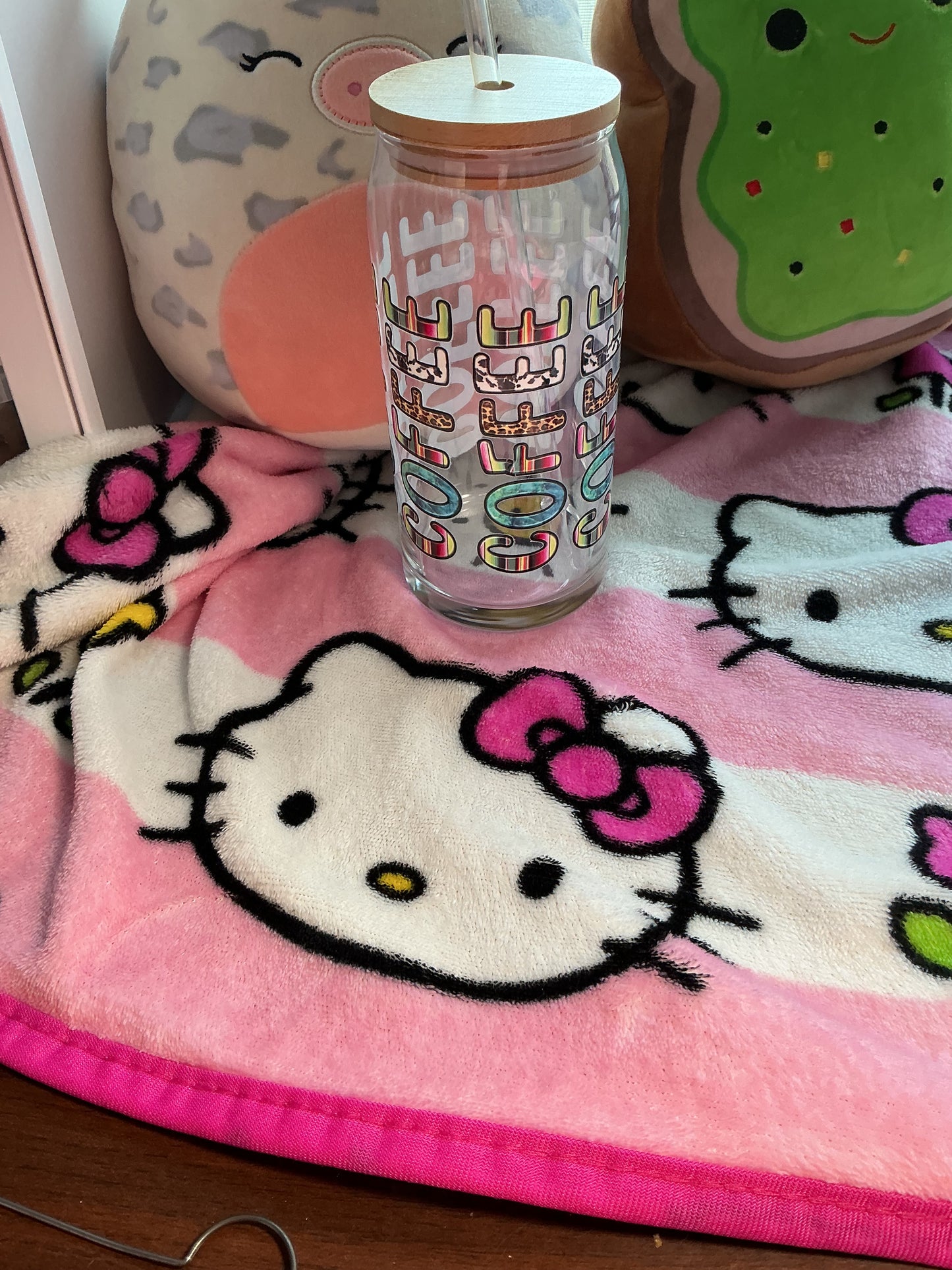 UVDFW Cups with lid and straw