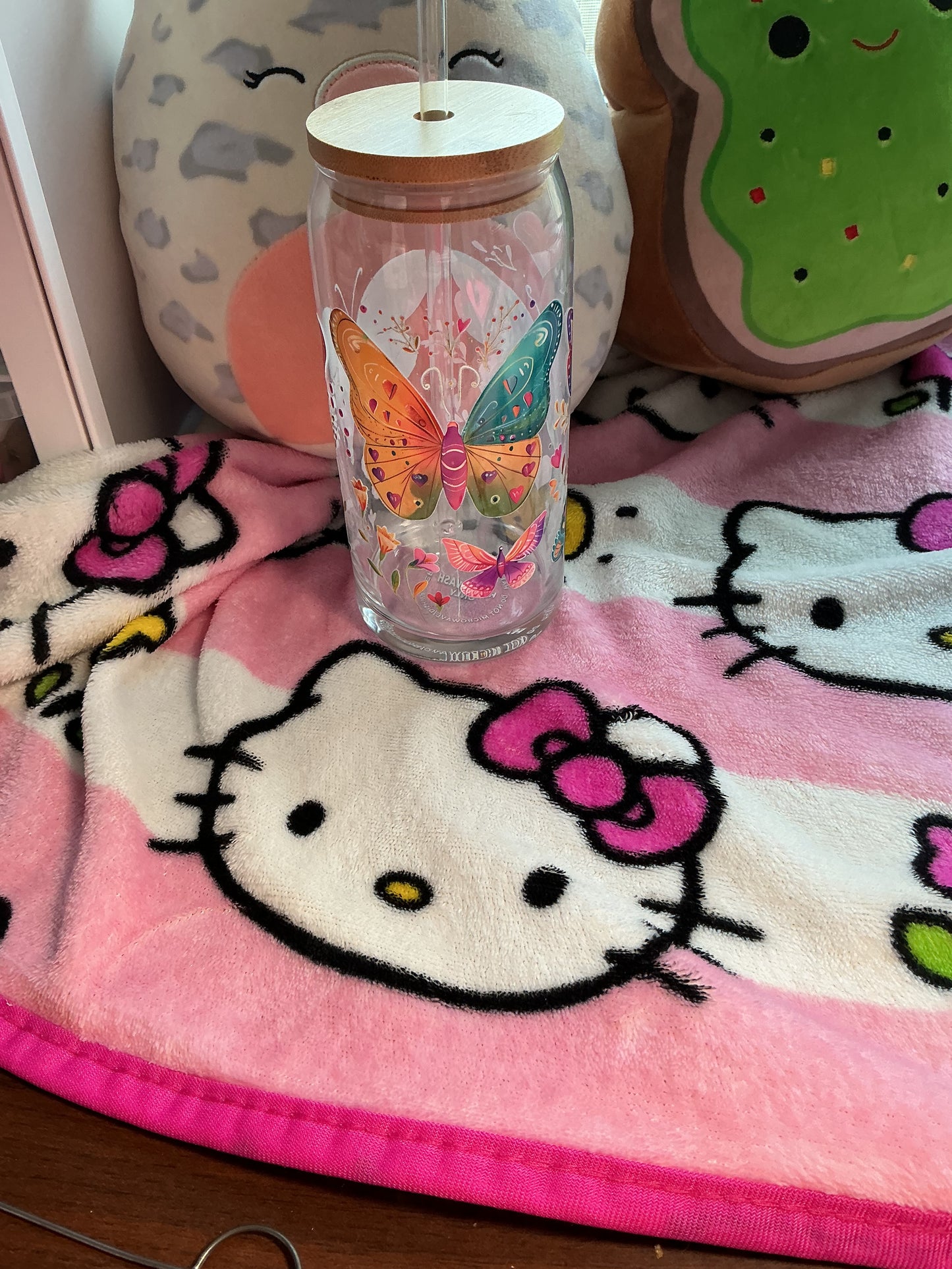 UVDFW Cups with lid and straw