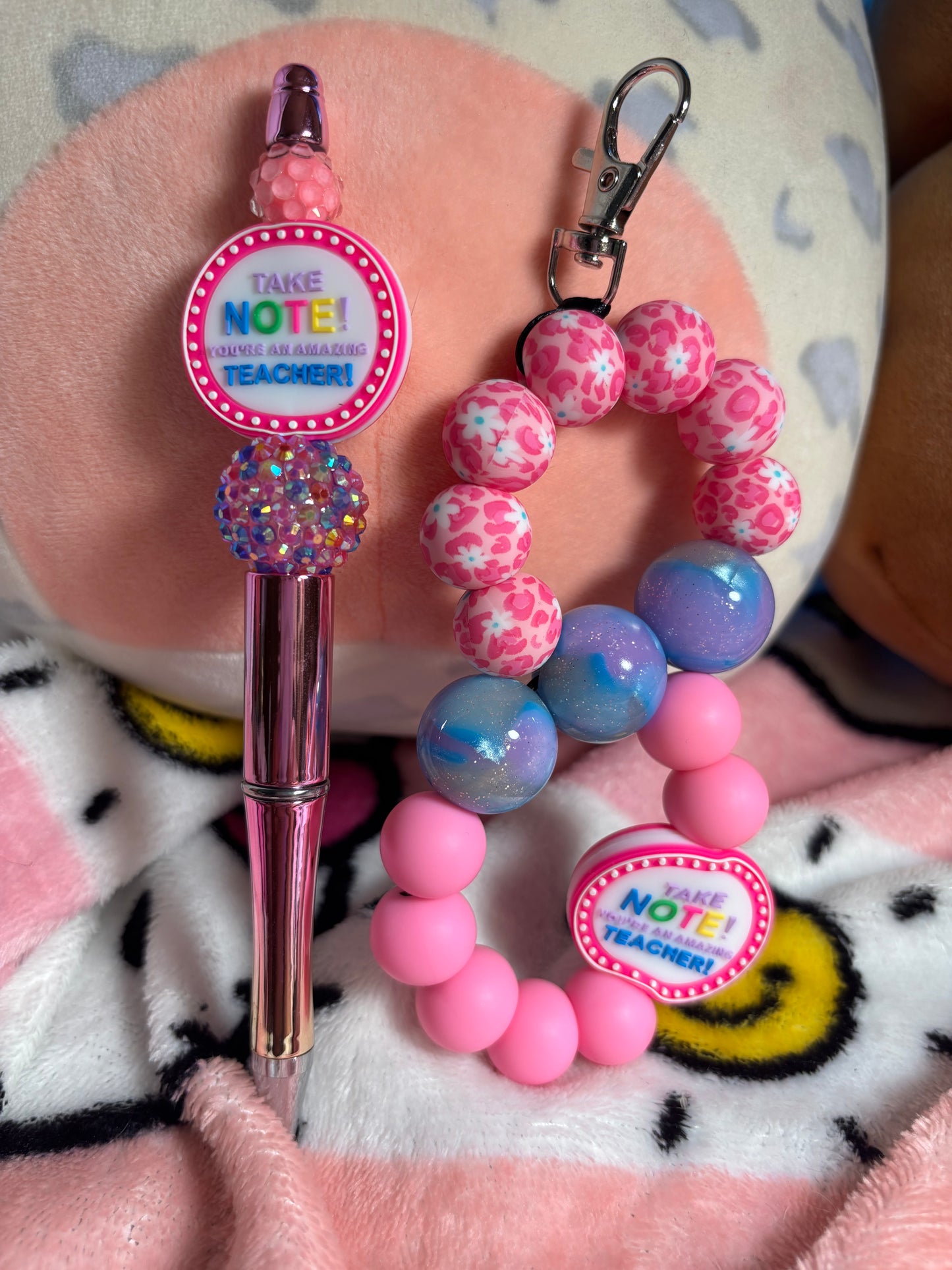 Infinity keychain and pen set.